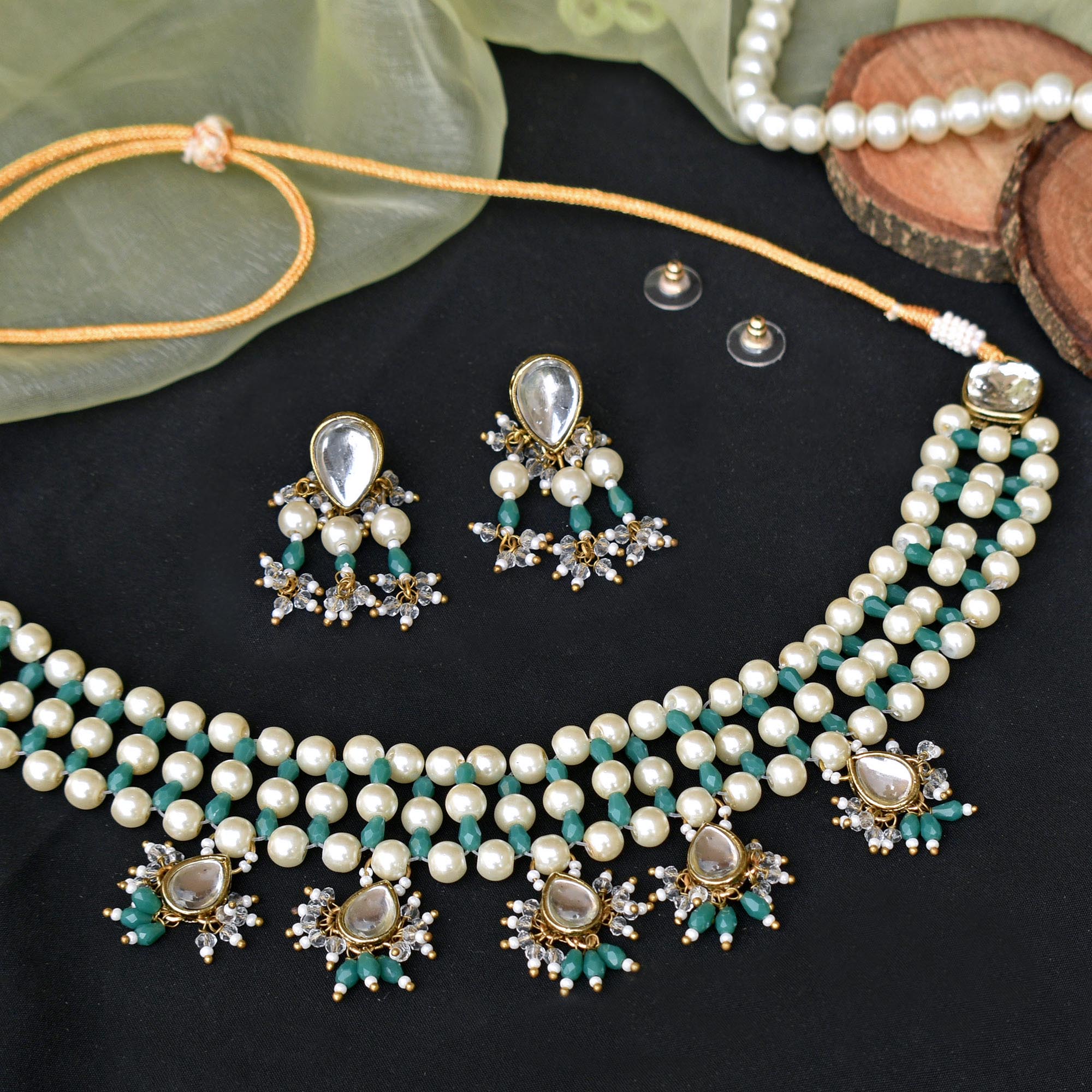 Green Pearl & Dangling Kundan Necklace Set 