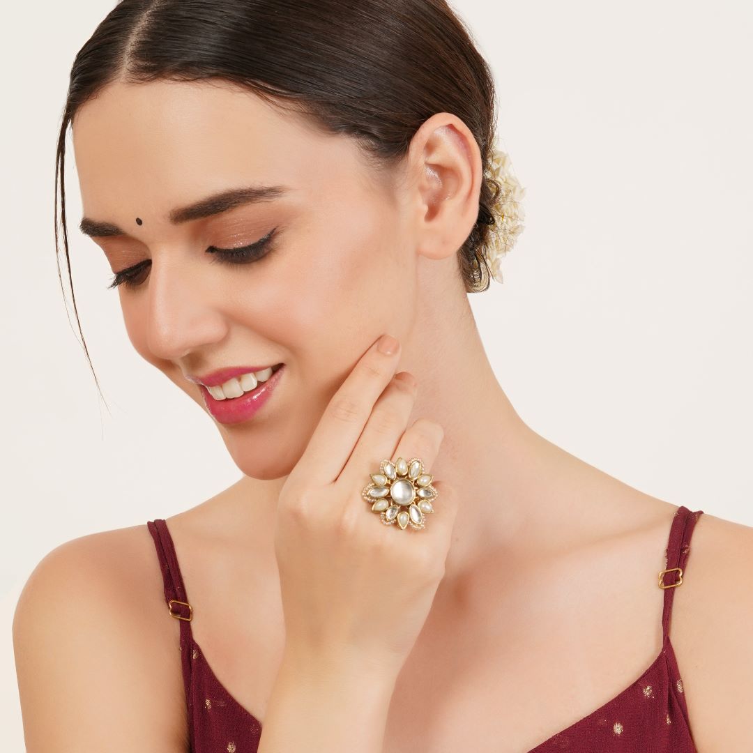 Adjustable Off-White Kundan Cocktail Ring