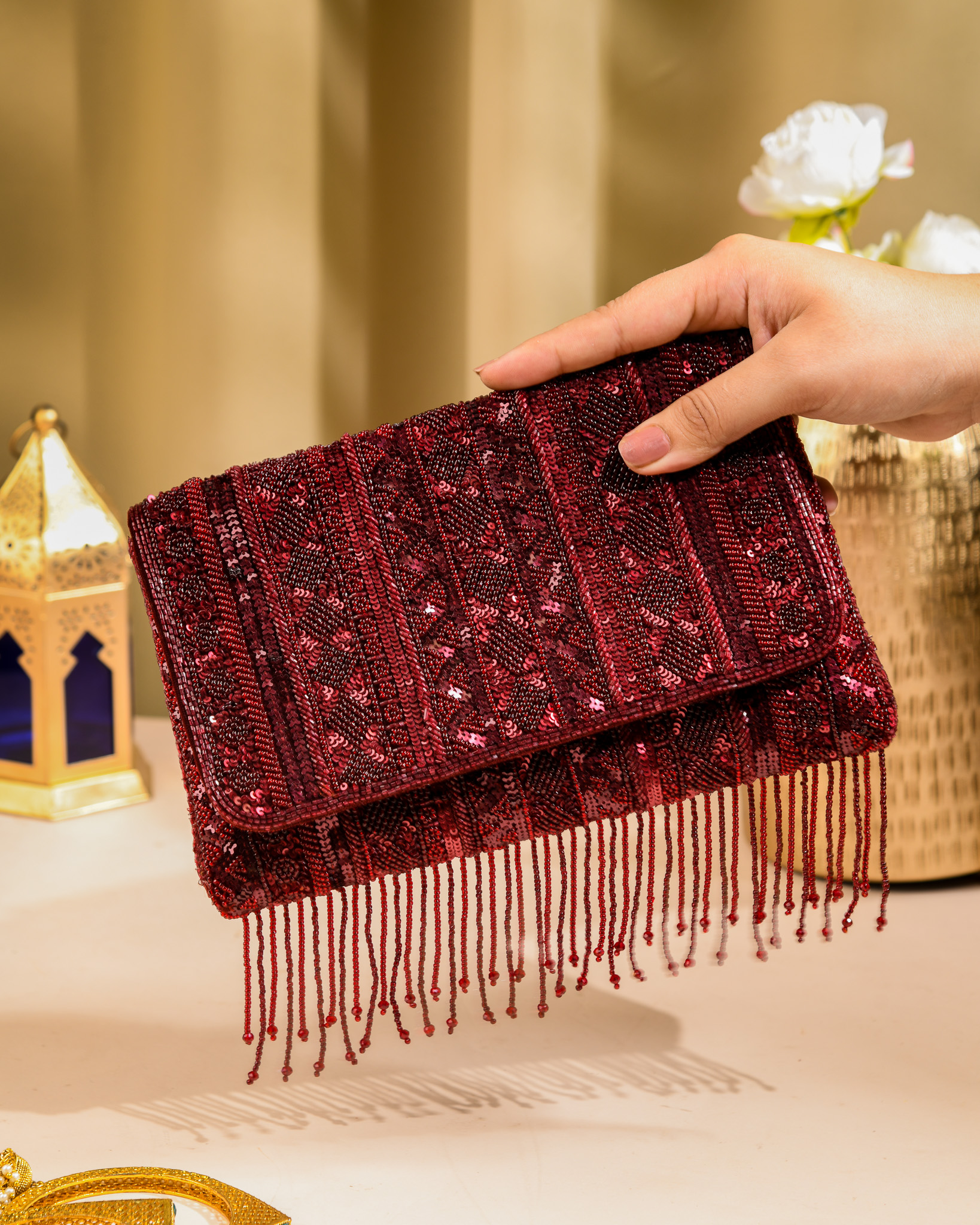 Maroon mahira clutch