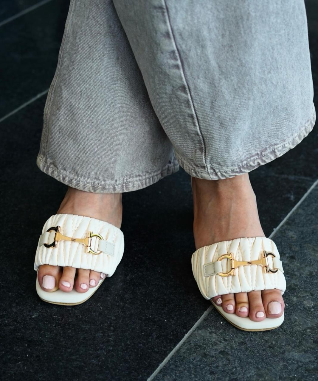 Puff Chic Buckle Flat