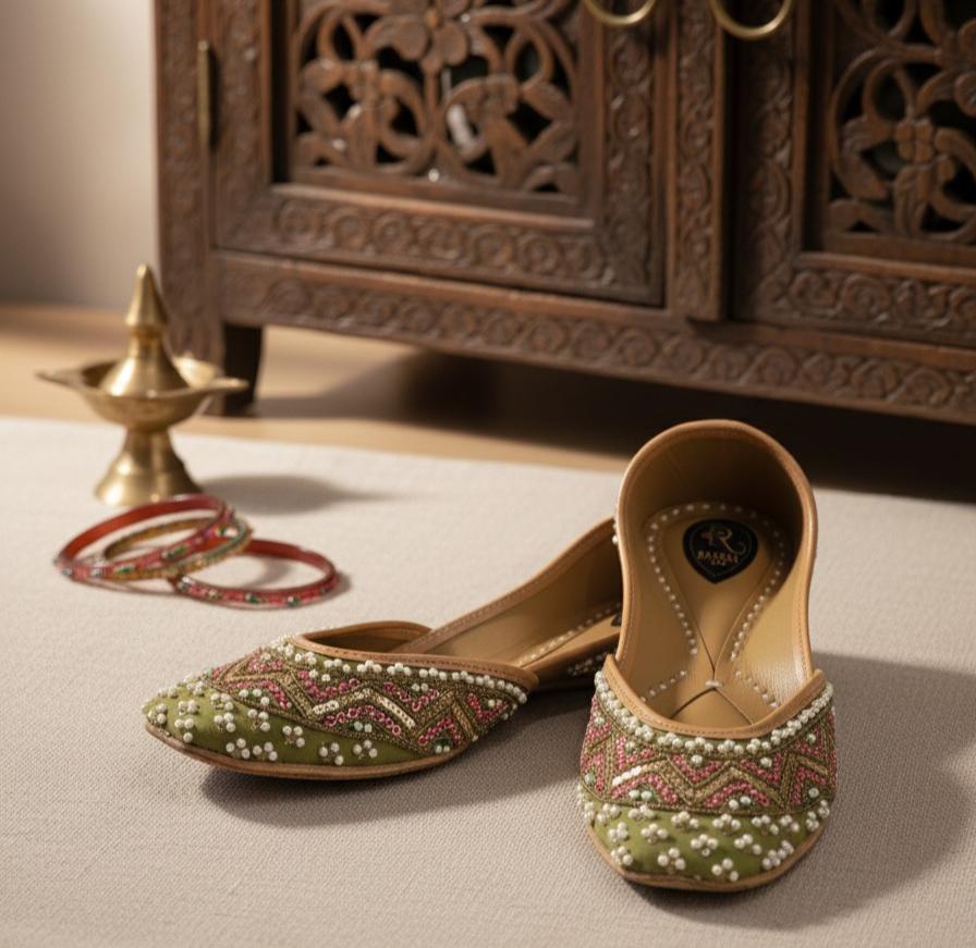 Gulzar Green Handcrafted Jutti