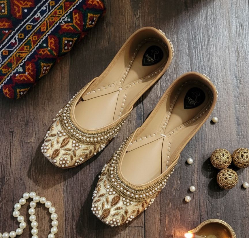 Noor-E-Sona Jutti